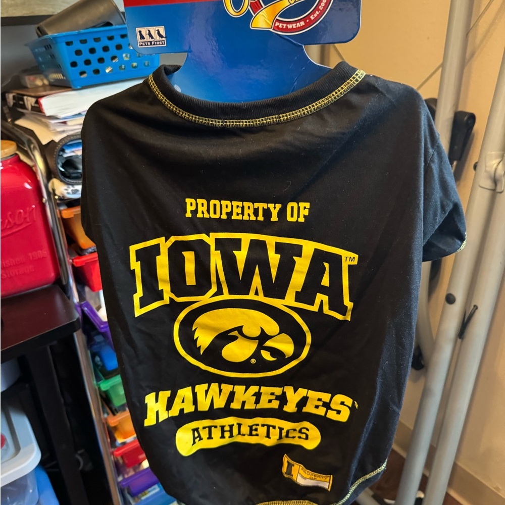 Iowa Hawkeye Black and Yellow Dog Jersey NWT